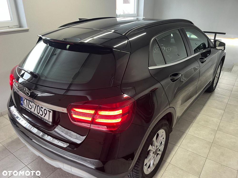 Mercedes-Benz GLA 180 7G-DCT Style - 9
