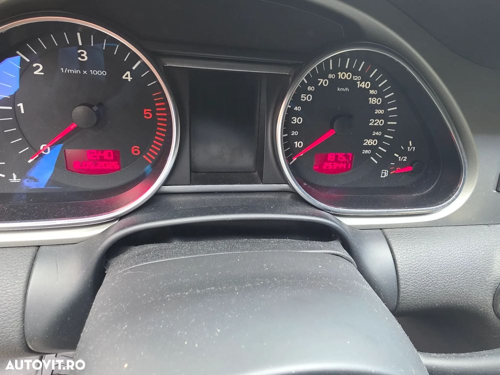 Audi Q7 3.0 TDI Quattro Tip - 3