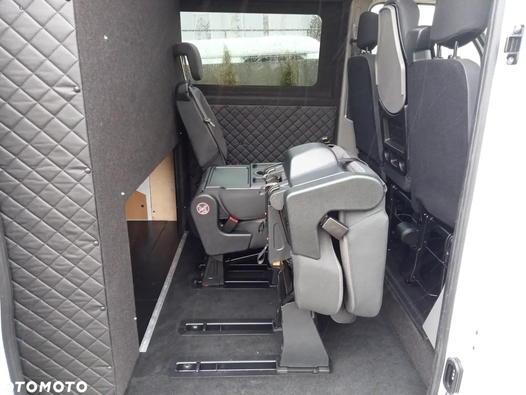 Volkswagen CRAFTER ZABUDOWA BRYGADOWA 6 7 9 OSÓB - 8