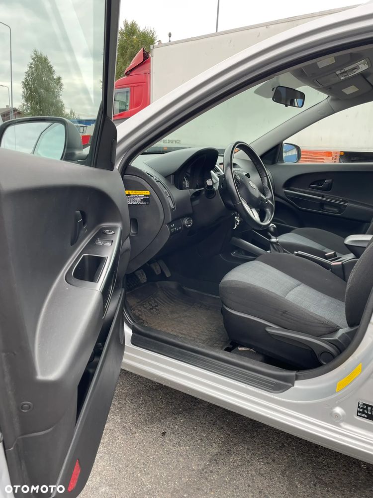 Kia Ceed Cee'd 1.6 Crdi Comfort - 21