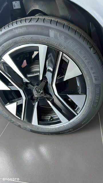 Peugeot 208 - 14