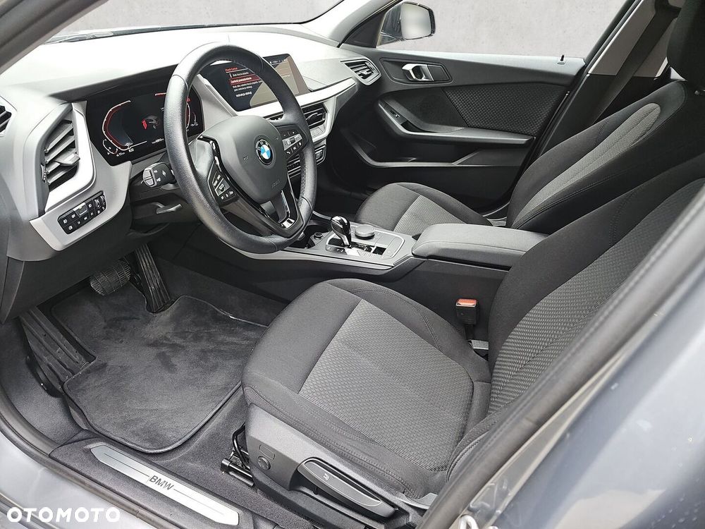 BMW Seria 1 118i - 11