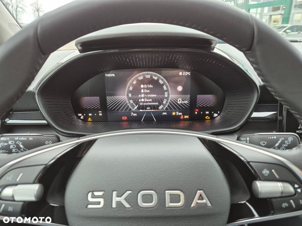 Skoda Fabia 1.0 Essence - 21