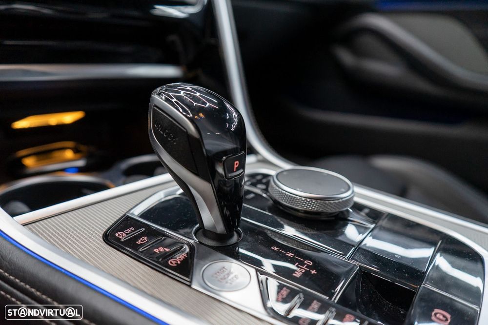 BMW 840 d xDrive Pack M - 41