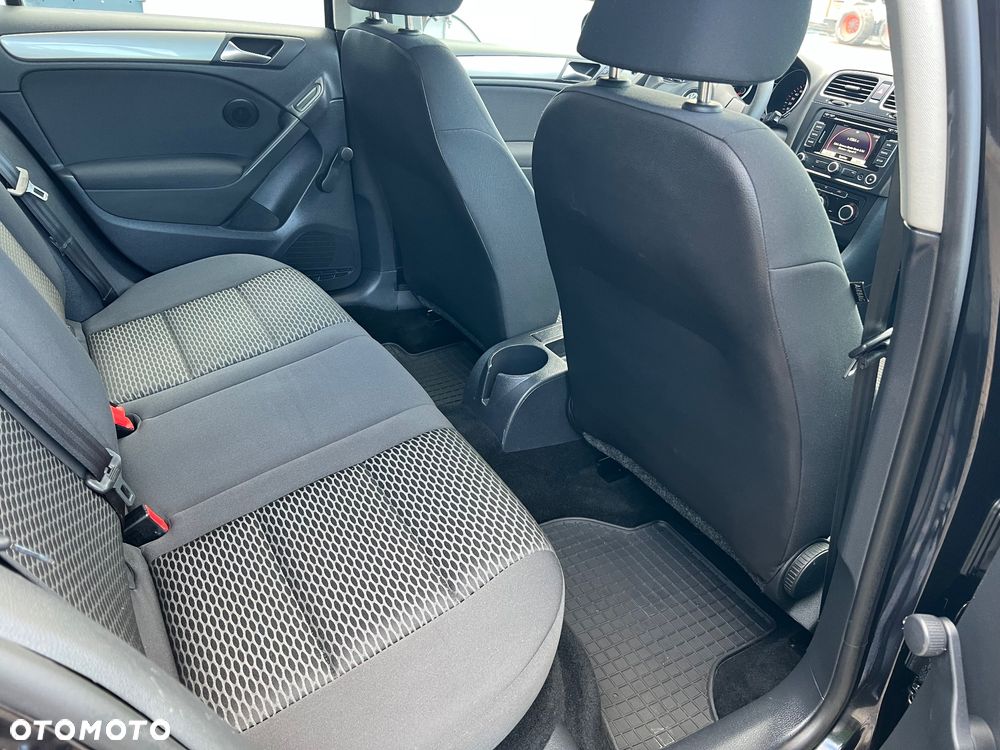 Volkswagen Golf 1.6 TDI DPF BlueMotion - 18