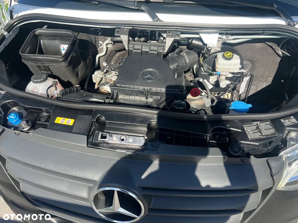 Mercedes-Benz Sprinter - 16
