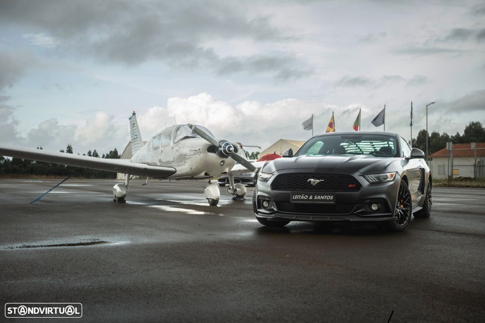 Ford Mustang 2.3 Eco Boost - 42