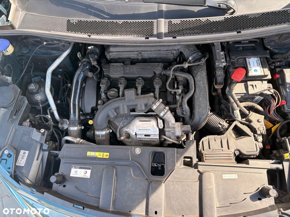 Peugeot 5008 1.6 THP Active S&S EAT6 - 18