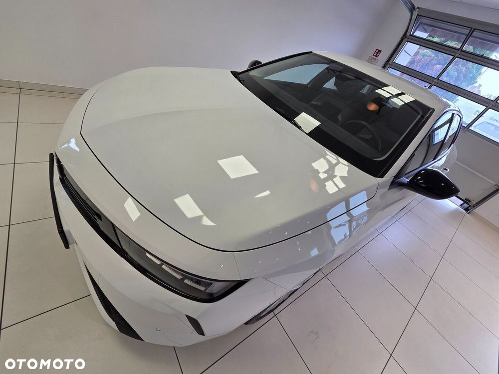 Opel Astra 1.2 T Edition S&S - 28