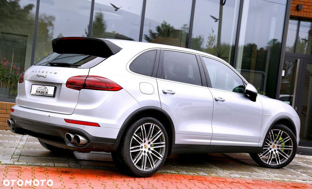 Porsche Cayenne - 5