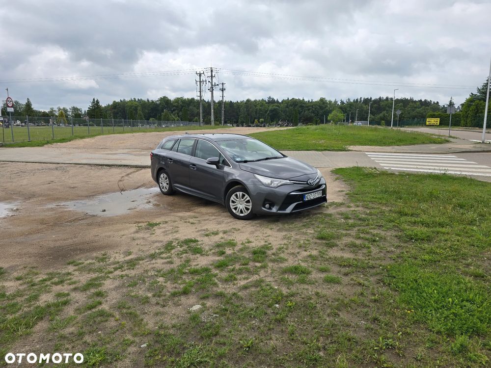 Toyota Avensis 1.6 D-4D Active - 3