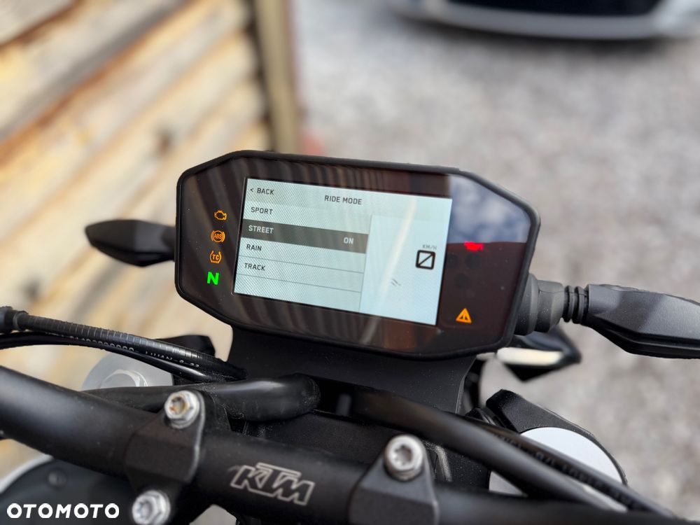KTM Duke 790 - 13