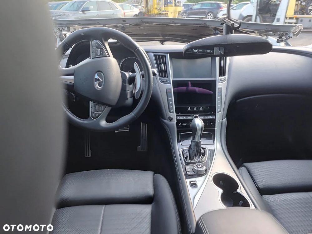 Infiniti Q50 Hybrid AWD Premium - 28