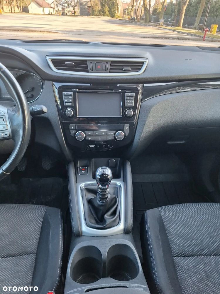 Nissan Qashqai 1.2 DIG-T N-Vision - 10