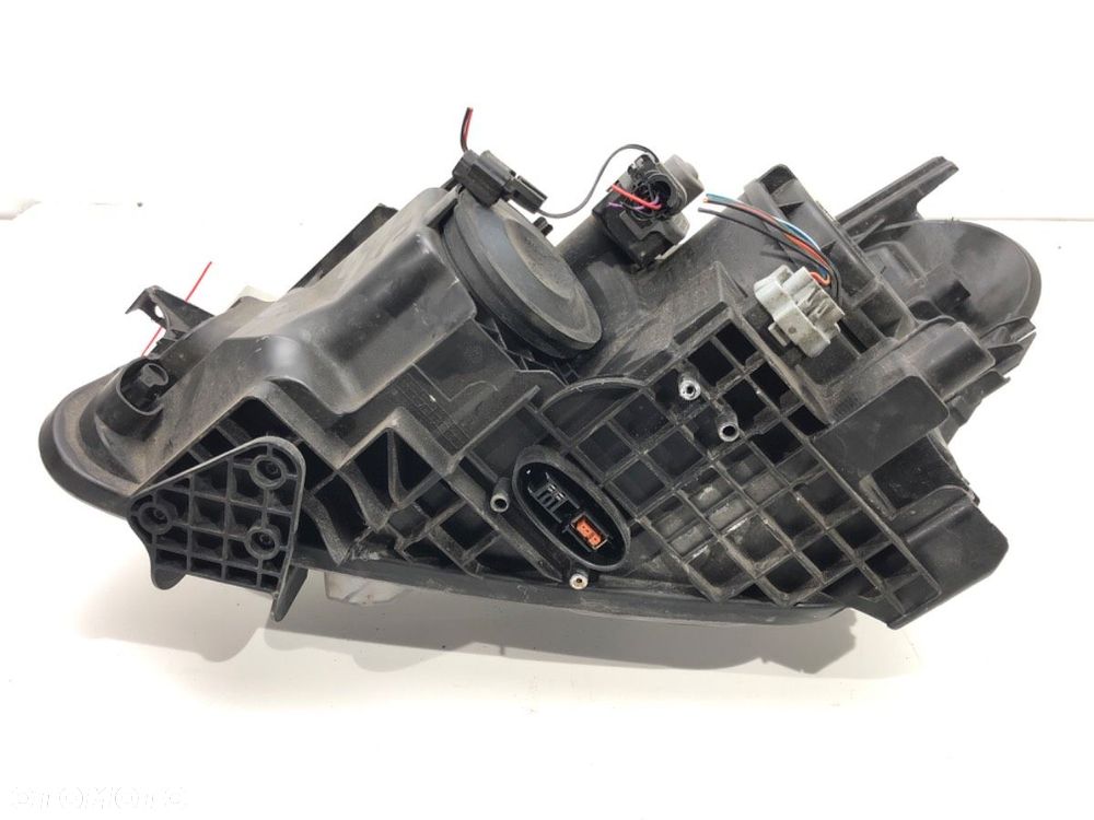 REFLEKTOR PRAWY PRZÓD XENON  NISSAN QASHQAI / QASHQAI +2 I (J10, NJ10, JJ10E) 2006 - 2014 2.0 104 - 3