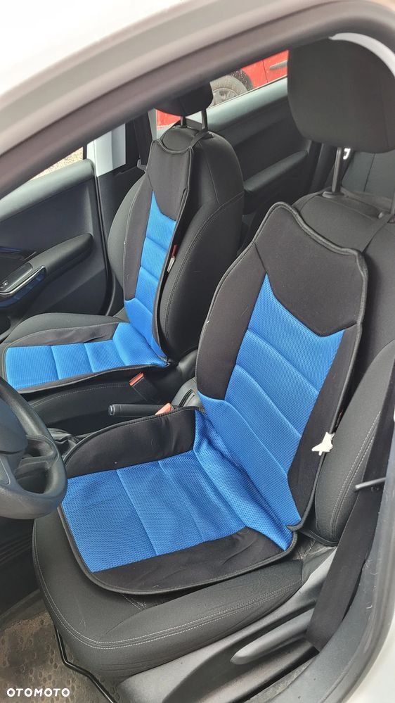 Peugeot 208 - 6