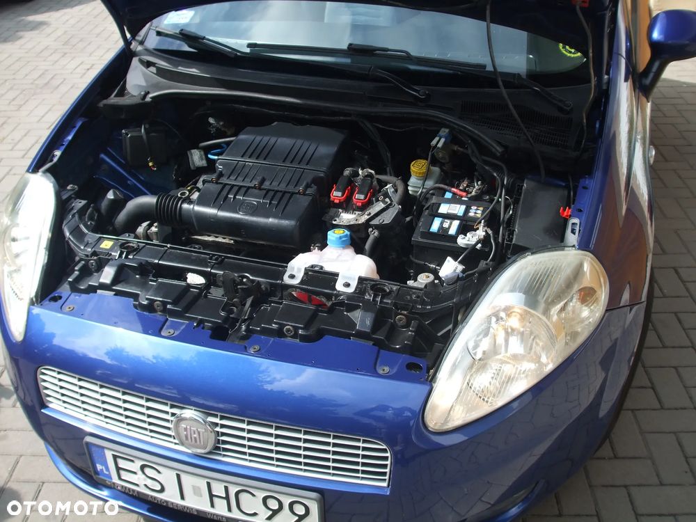 Fiat Grande Punto Actual 1.4 8V Estiva Blue&Me - 33