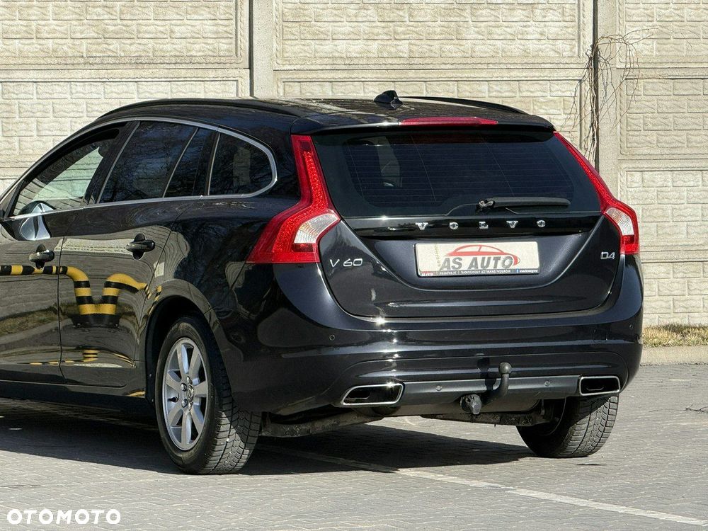 Volvo V60 D4 Momentum - 27