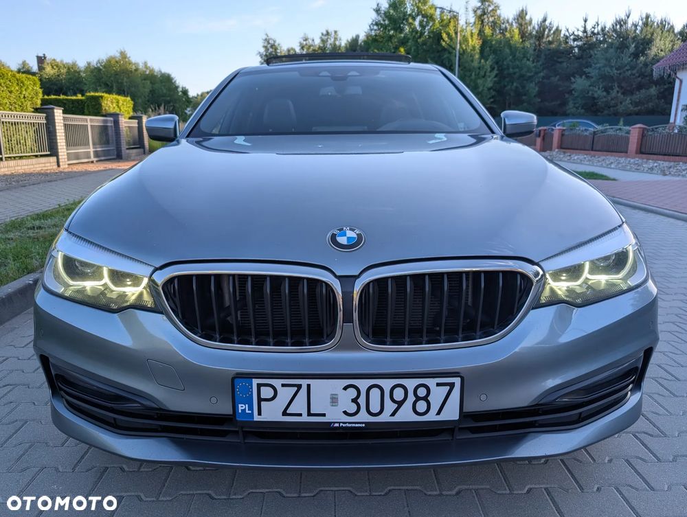 BMW Seria 5 520d Sport Line - 37