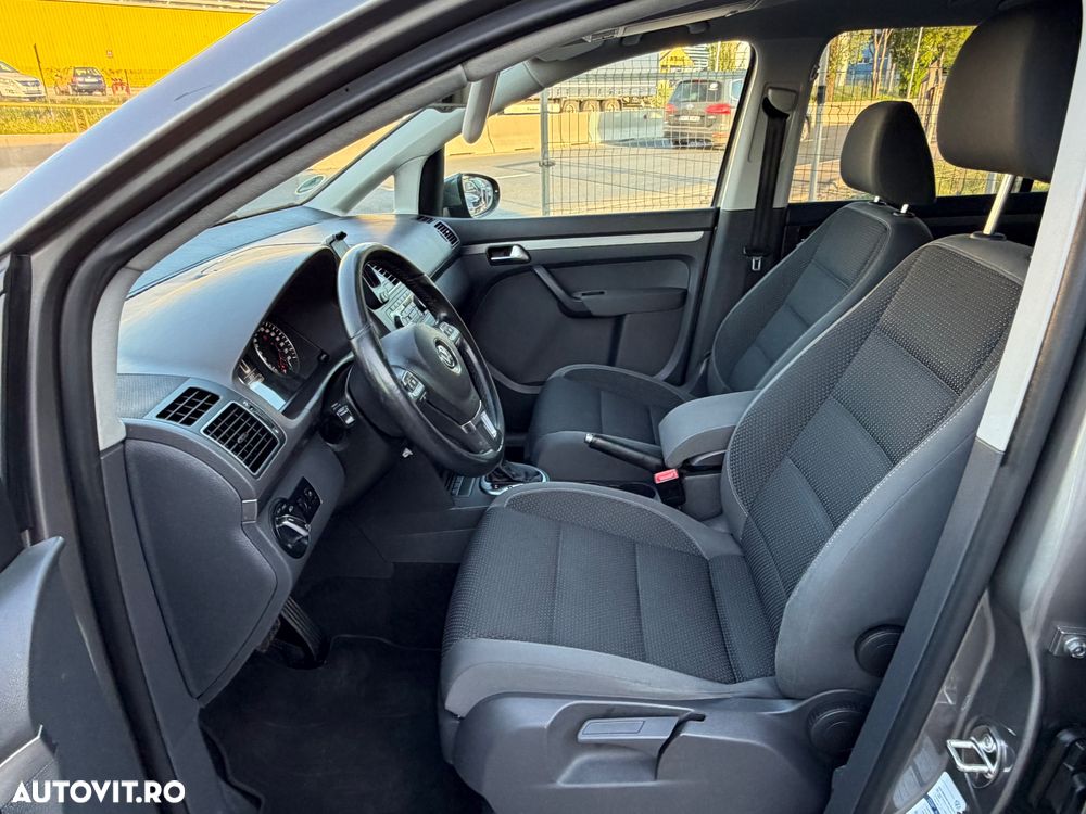 Volkswagen Touran 2.0 TDI DPF DSG Life - 25