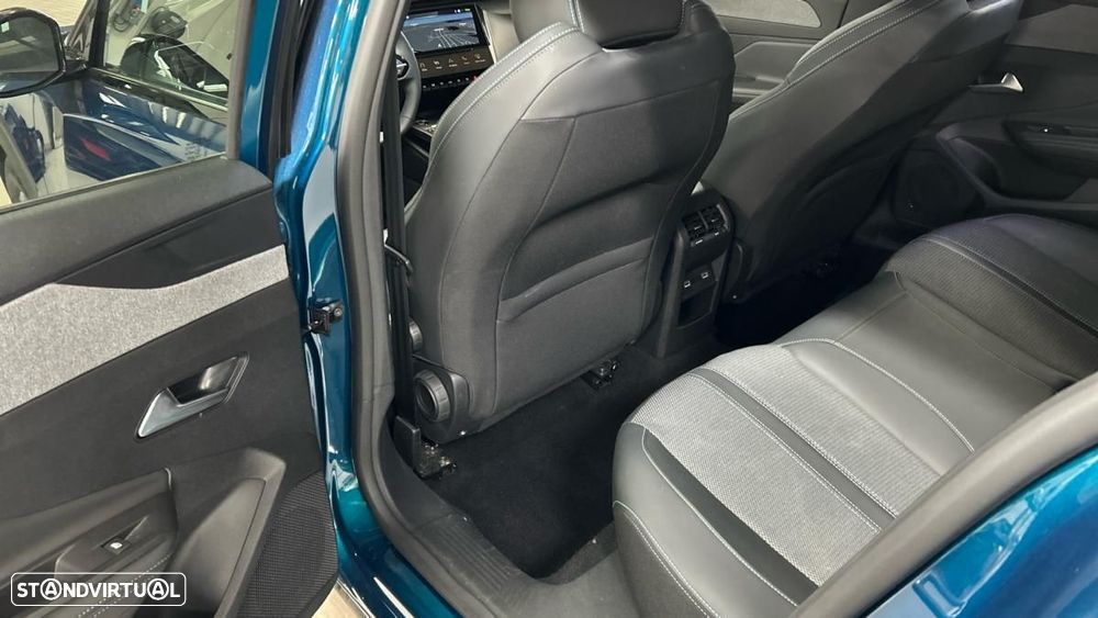 Peugeot 408 1.2 Hybrid Allure e-DCS6 - 6