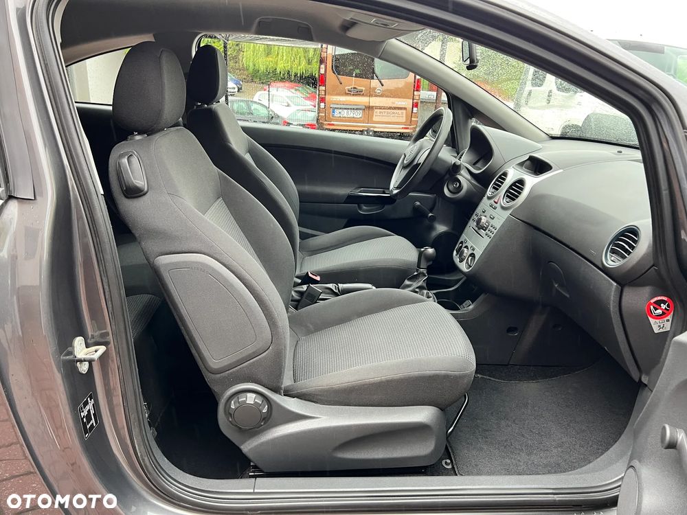 Opel Corsa 1.2 16V Essentia - 30