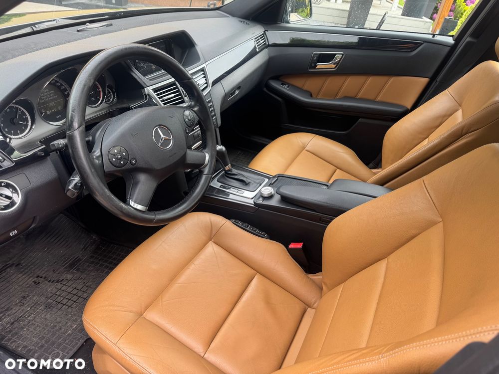 Mercedes-Benz Klasa E 220 CDI BlueEff Avantgarde - 17