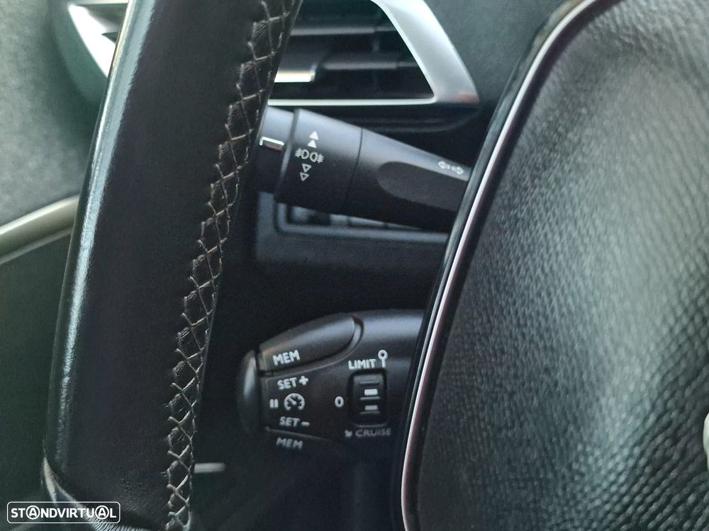 Peugeot 5008 PureTech 130 Stop & Start Allure - 28