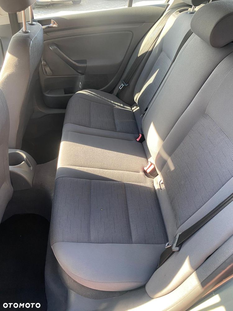 Volkswagen Golf 1.4 FSI Trendline - 11