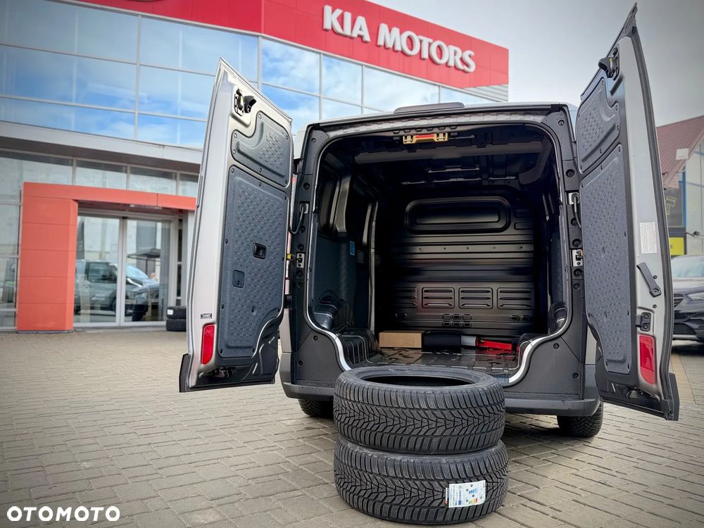 Kia PV5 - 9