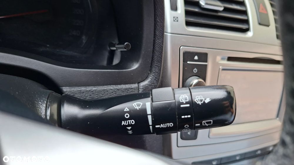 Toyota Avensis Touring Sports 1.8 Executive - 27