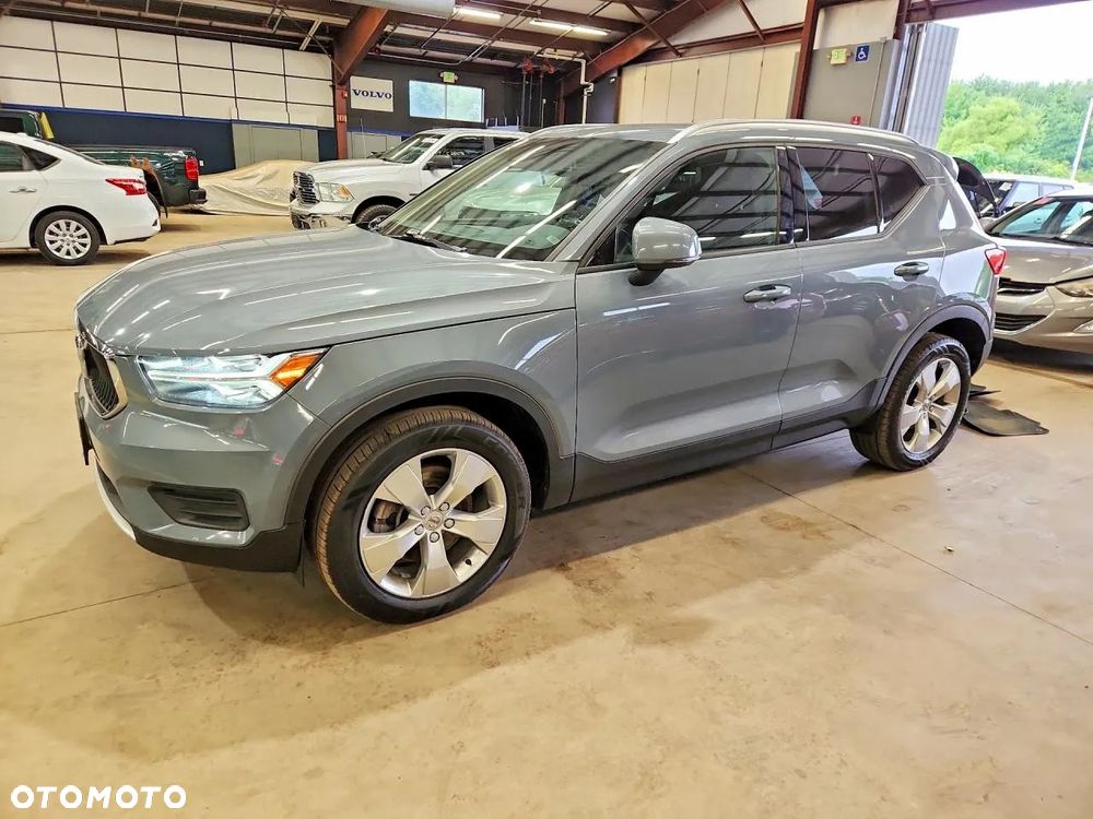 Volvo XC 40 T5 AWD Momentum - 1