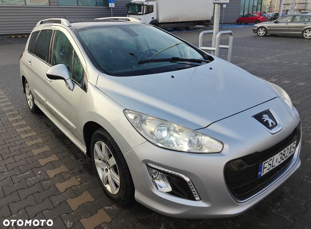 Peugeot 308 1.6 HDi Premium - 1