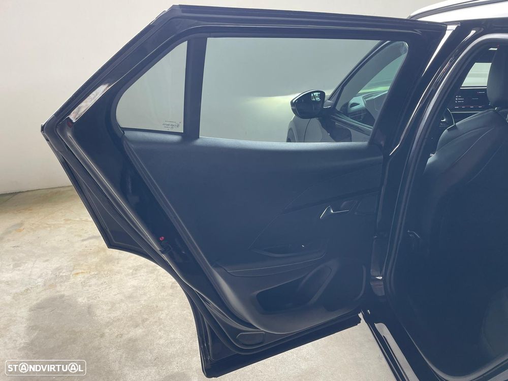 Peugeot 2008 1.2 PureTech GT Pack EAT8 - 29