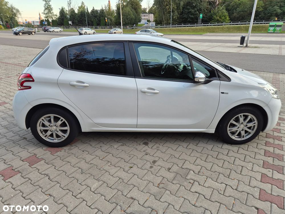 Peugeot 208 1.2 VTi Style - 11