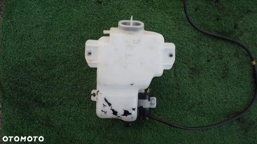 Mitsubishi Pajero IV 3.2 DID zbiorniczek plynu do spryskiwaczy tyl tylny pompka kompletny - 1