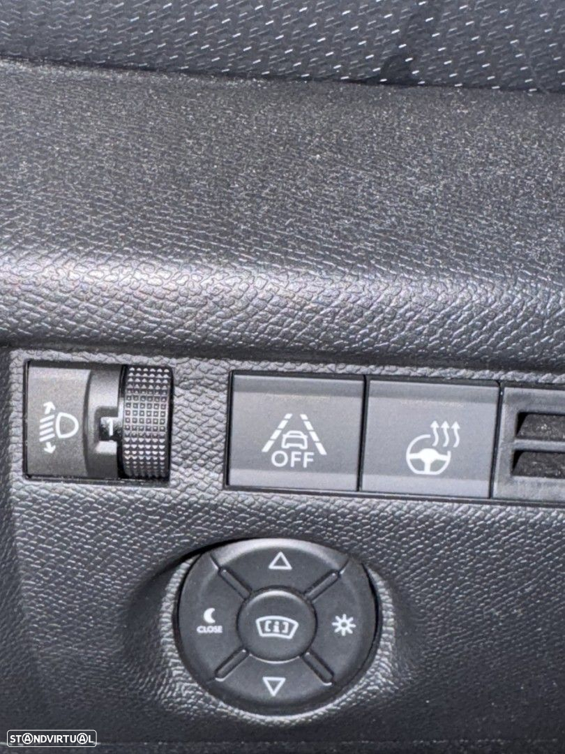 Citroën C4 1.2 PureTech Shine Pack EAT8 - 10