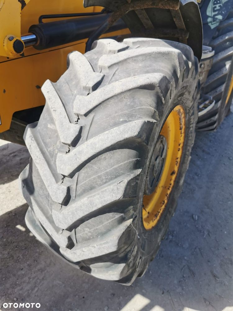 JCB 3CX Powershift - 28