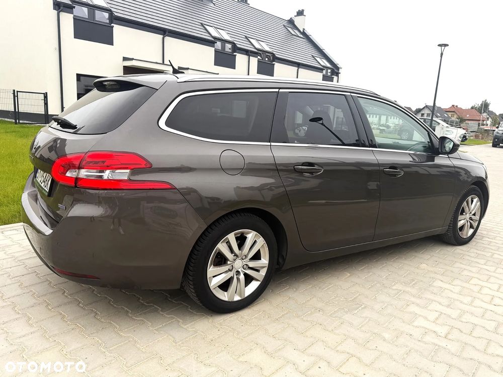 Peugeot 308 SW BlueHDi 150 EAT6 Stop & Start Allure - 2