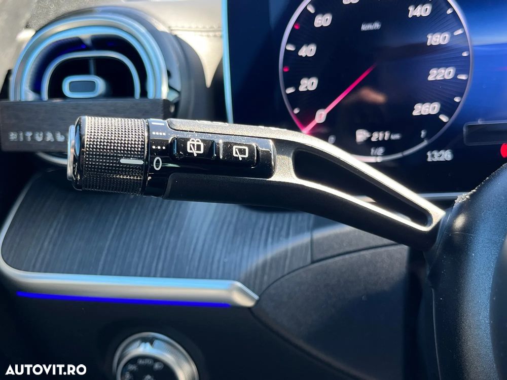 Mercedes-Benz C 300 4MATIC 9G-TRONIC - 17