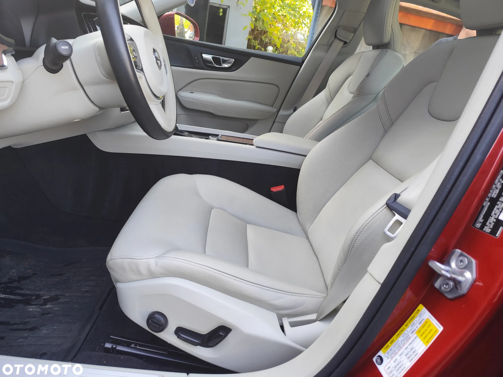 Volvo S60 T5 Momentum Pro - 15