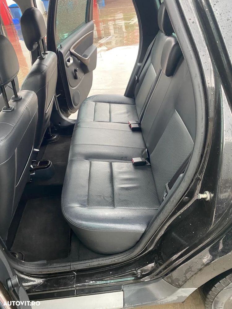 Dacia Duster 1.5 dCi 4x2 Ambiance - 8