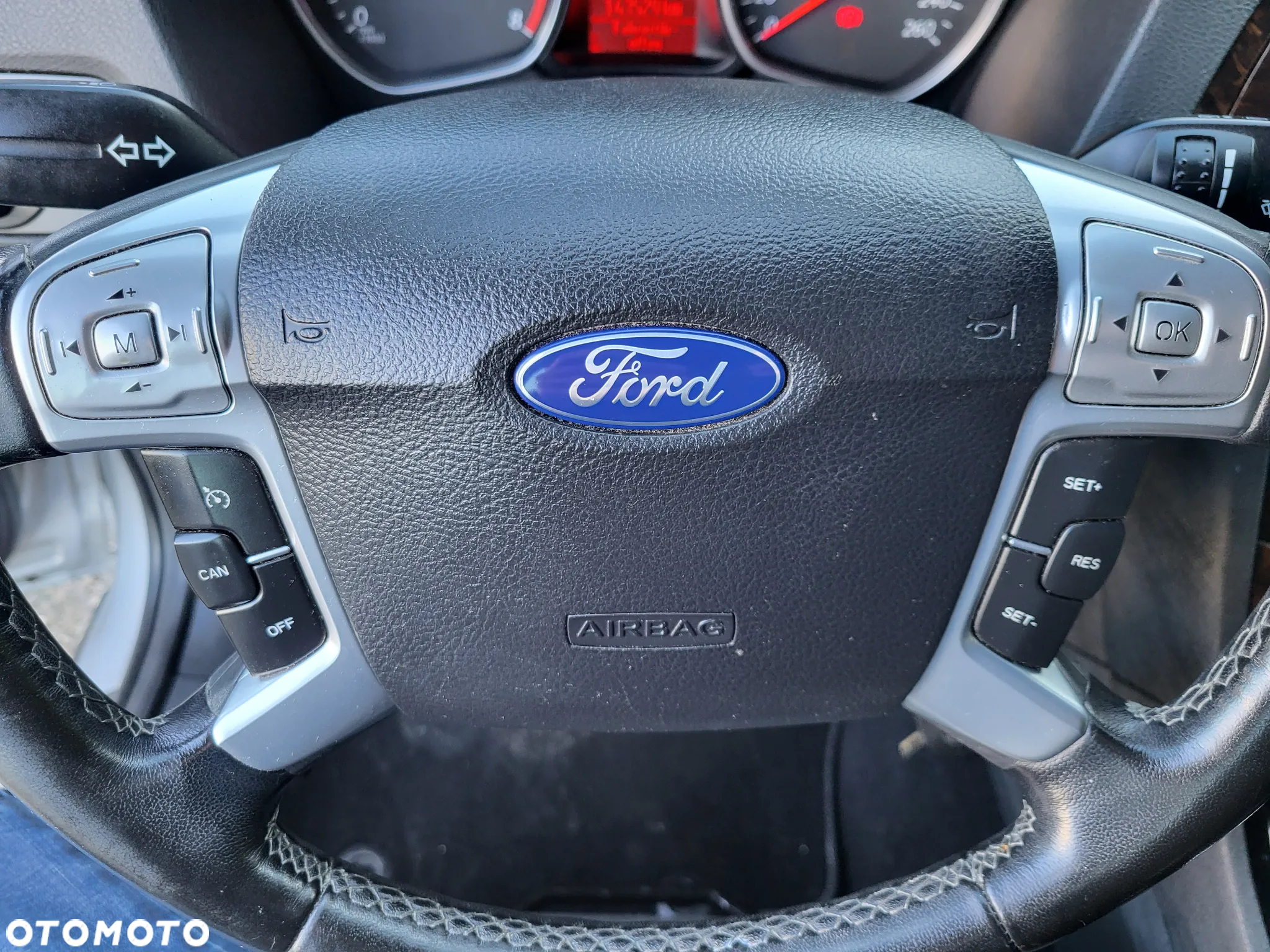 Ford Mondeo 2.0 FF Ghia - 14