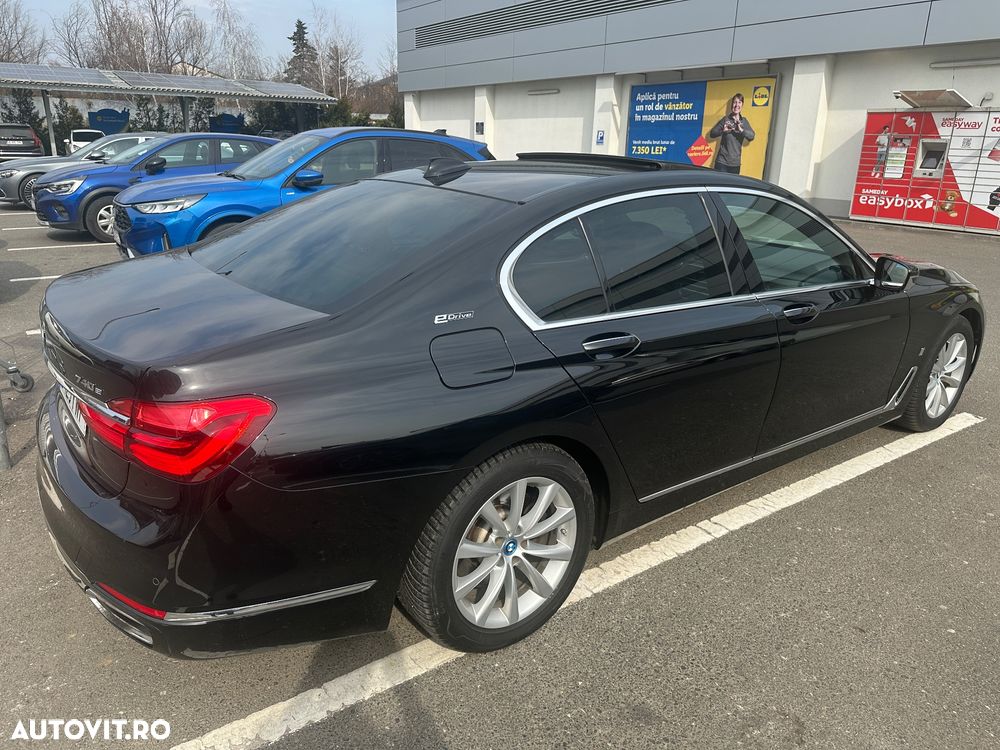 BMW Seria 7 740e iPerformance - 6
