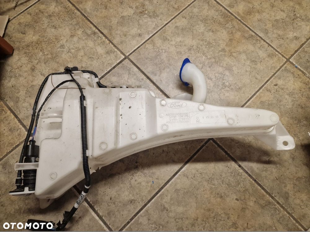 zbiornik spryskiwaczy pompka ford kuga mk3 lv4b-13k175 - 2