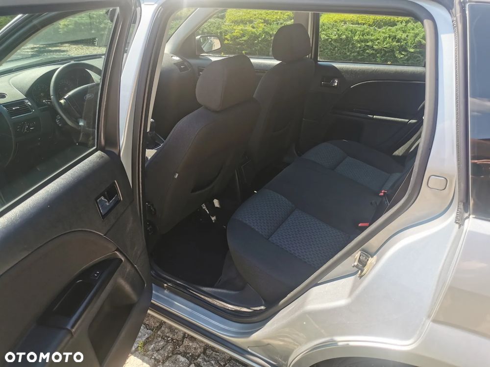 Ford Mondeo 1.8 Ghia X - 10