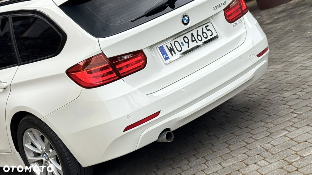 BMW Seria 3 316d Luxury Line EU6 - 15