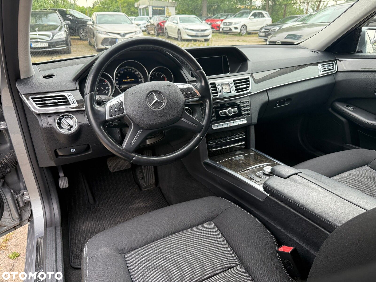 Mercedes-Benz Klasa E - 19