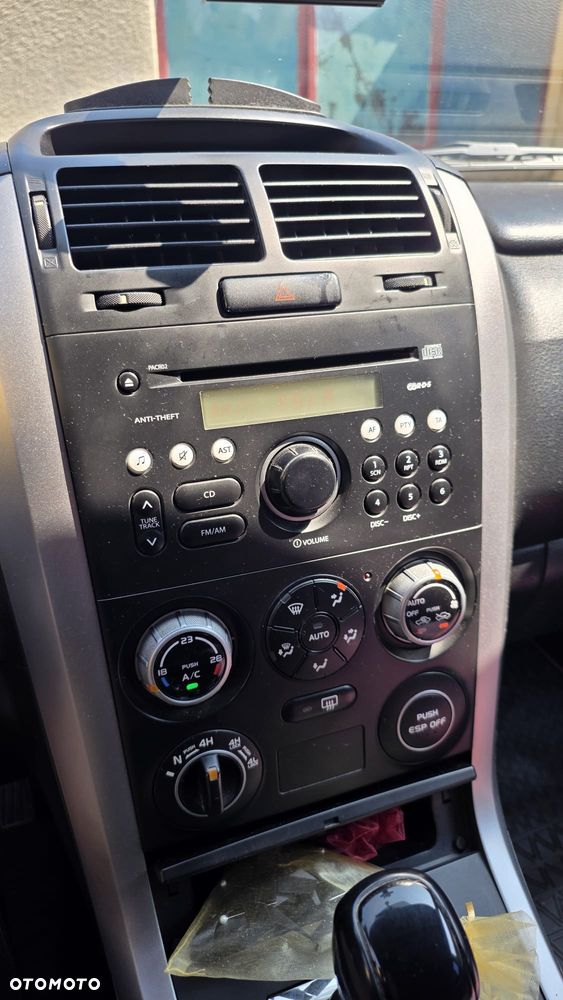Suzuki Grand Vitara 1.9 DDiS - 8