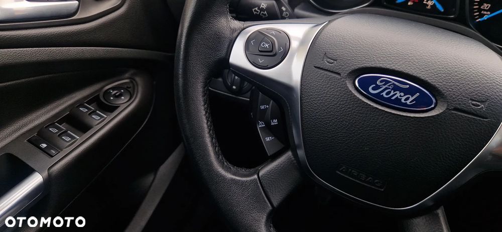 Ford Kuga 2.0 TDCi FWD Titanium - 31
